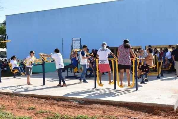 Prefeitura inaugura academia ao “Ar Livre” especial no Lar do Idoso