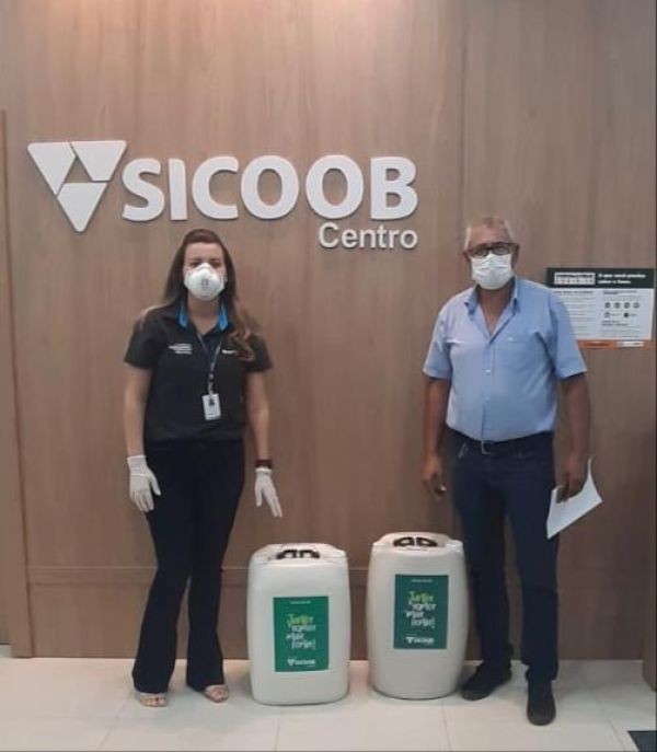 Sicoob Centro doa álcool em gel para Secretarias de Saúde de Mirante da Serra