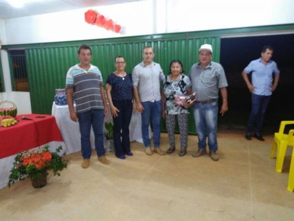 Prefeitura de Mirante da Serra faz Homenagem às mães do lar de Idosos